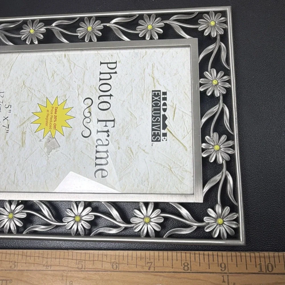 VTG Y2K Silver Finish 5 X 7 Daisy's Picture Frame 90's 2000's Large Metal Gift